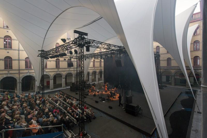 (c) Marie-Françoise Plissart / AgwA