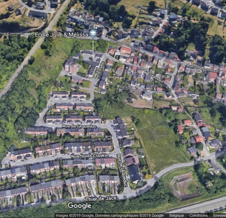 Quartier du Boutte: école actuelle et site du projet